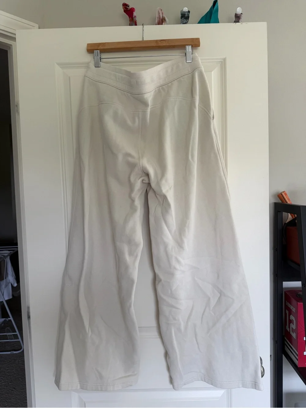 Lululemon Scuba Mid-Rise Wide-Leg Pant *Full Length Bone